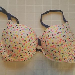Victoria's Secret 34D bra